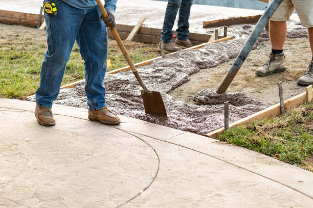 Best Concrete Driveway Installation in Laurium, MI